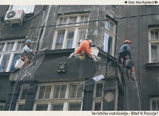 Verističke vratolomije - Bitef ili Pozorje? / Foto: Vera Vujošević Verističke vratolomije - Bitef ili Pozorje? / Foto: Vera Vujošević